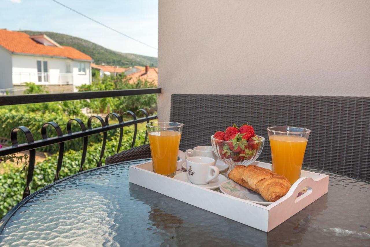 Marinella Apartamento Trogir Exterior foto